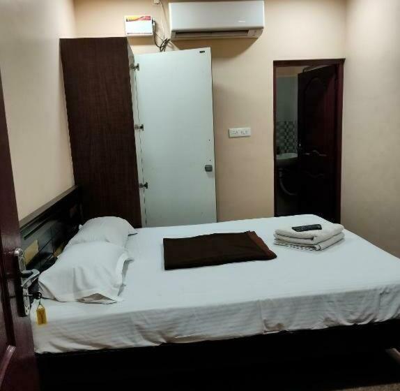 Dream Stay Guest House Пондичери Екстериор снимка